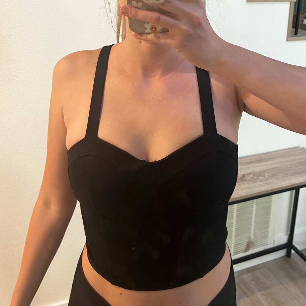 Strappy Black Crop Top Zip Up with Cup Outline